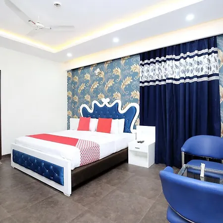 Oyo 14981 Royal Mjs 3*