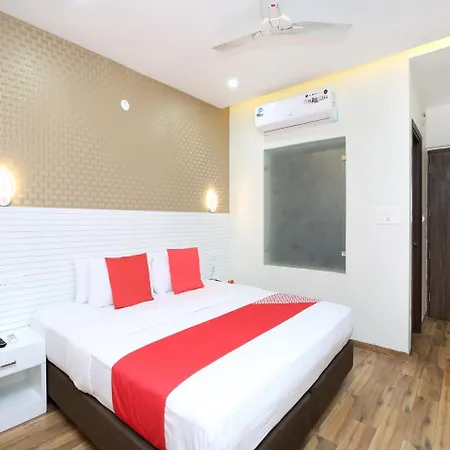 Oyo 14981 Royal Mjs 3* Kalka