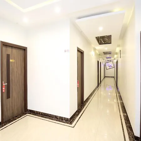 Hotel Oyo 14981 Royal Mjs 3*